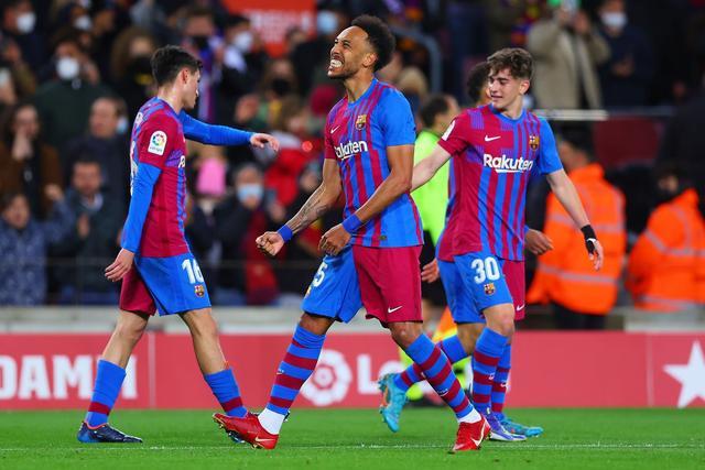 尼斯训练开放日，赛前止住颓势引欢呼，欧联在即，团队化学反应显著的简单介绍