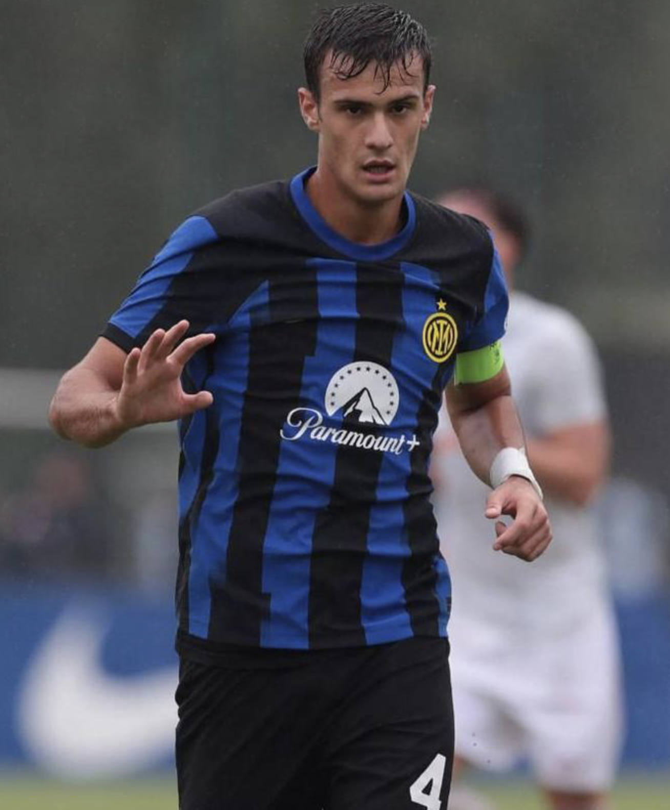 关于转会期巴塞罗那防线松动：意大利杯节点到来；底气十足；资深球员宣示担当的信息